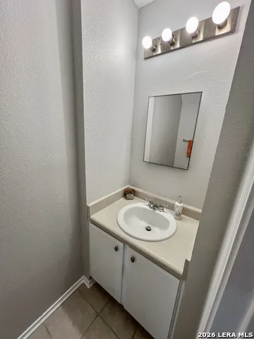 9034 MOUNTAIN FIELD DR San Antonio, TX 78240