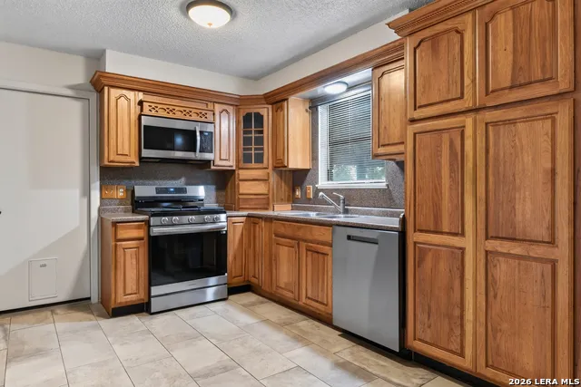 904 W WEST ST Stockdale, TX 78160