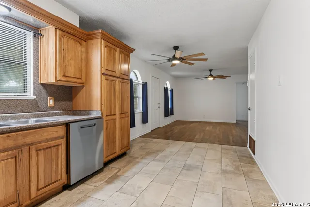 904 W WEST ST Stockdale, TX 78160