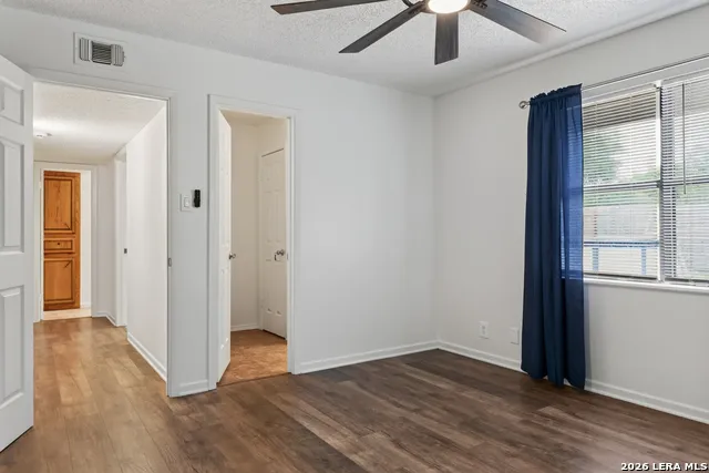 904 W WEST ST Stockdale, TX 78160