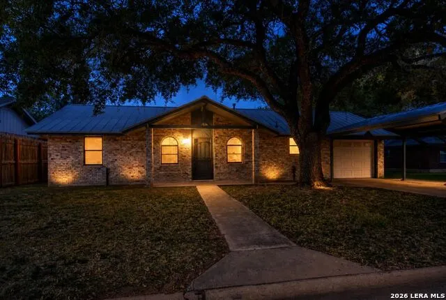 904 W WEST ST Stockdale, TX 78160