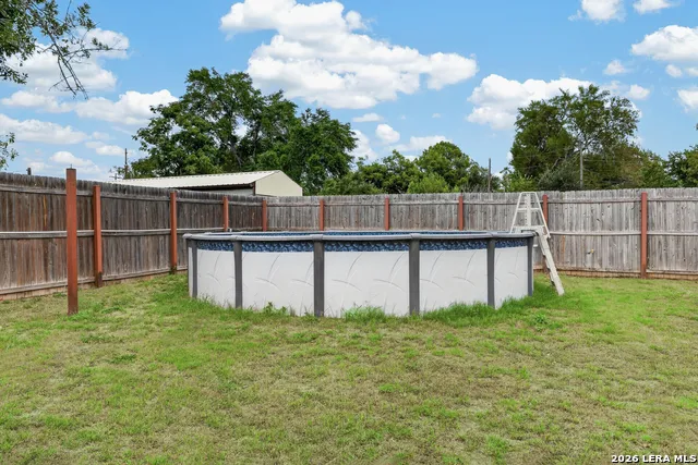 904 W WEST ST Stockdale, TX 78160