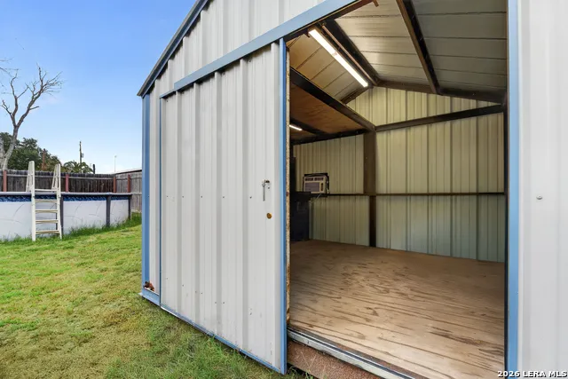 904 W WEST ST Stockdale, TX 78160