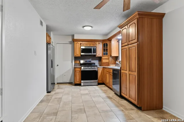 904 W WEST ST Stockdale, TX 78160
