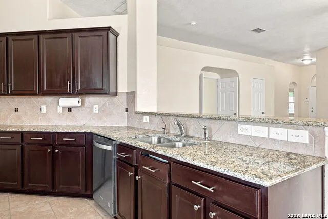 5310 Gemsbuck Chase San Antonio, TX 78251