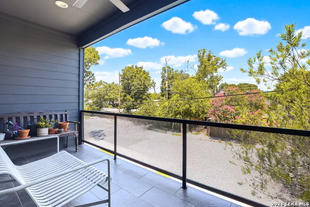 1840 E CROCKETT ST San Antonio, TX 78202