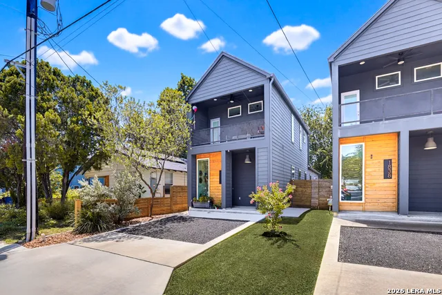 1840 E CROCKETT ST San Antonio, TX 78202