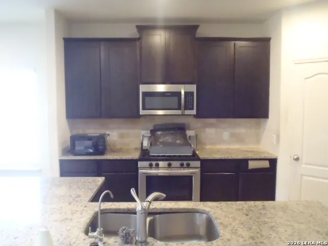 5009 ARROW RDG Marion, TX 78124