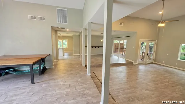 3019 Lakeview Canyon Lake, TX 78133