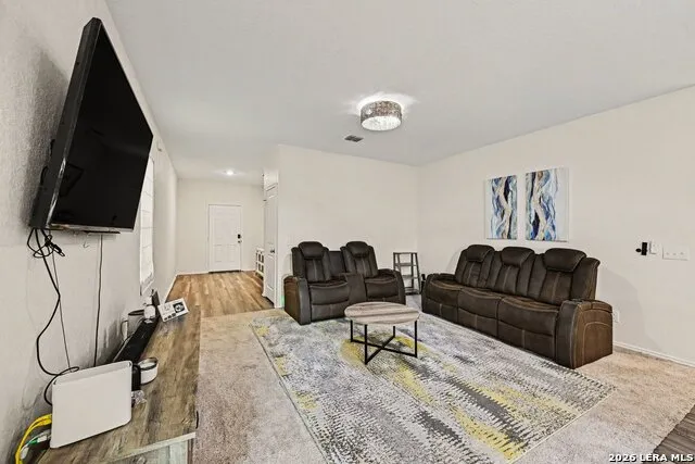 13522 Sunrise Mdw St Hedwig, TX 78152