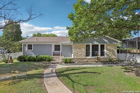 202 SUTTON DR