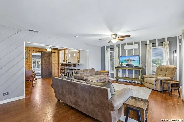 202 SUTTON DR San Antonio, TX 78228