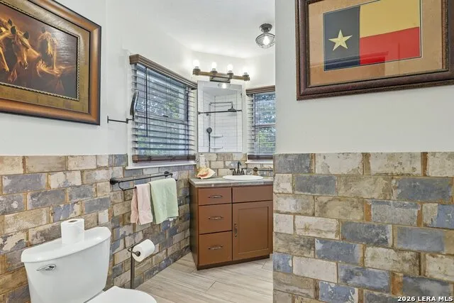 202 SUTTON DR San Antonio, TX 78228
