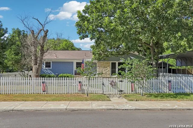 202 SUTTON DR San Antonio, TX 78228