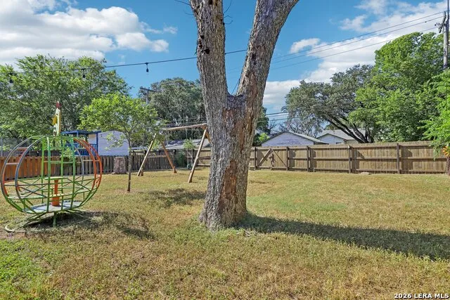 202 SUTTON DR San Antonio, TX 78228