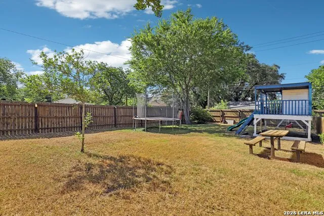 202 SUTTON DR San Antonio, TX 78228