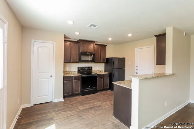 7213 Romaire San Antonio, TX 78252
