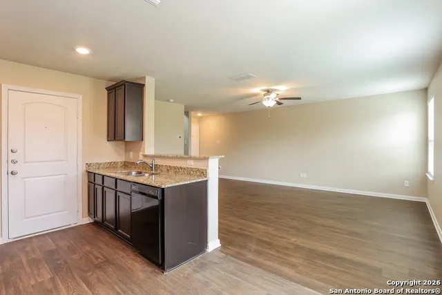 7213 Romaire San Antonio, TX 78252