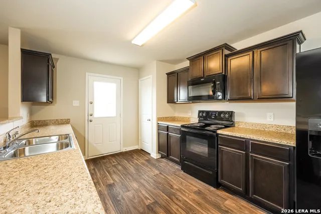 6814 Treselle San Antonio, TX 78252