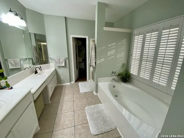 256 Las Brisas Seguin, TX 78155