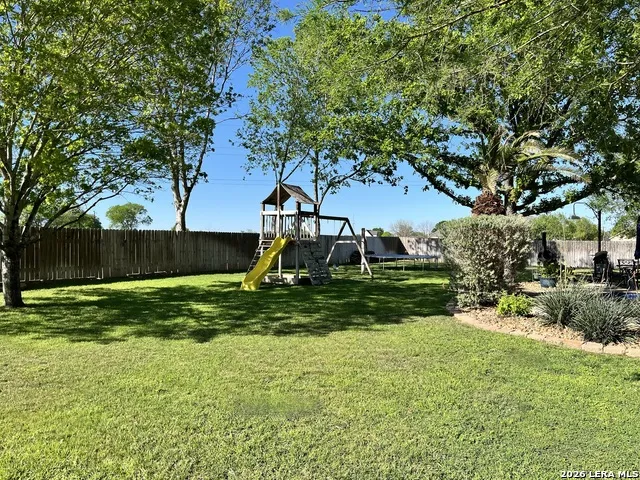 256 Las Brisas Seguin, TX 78155