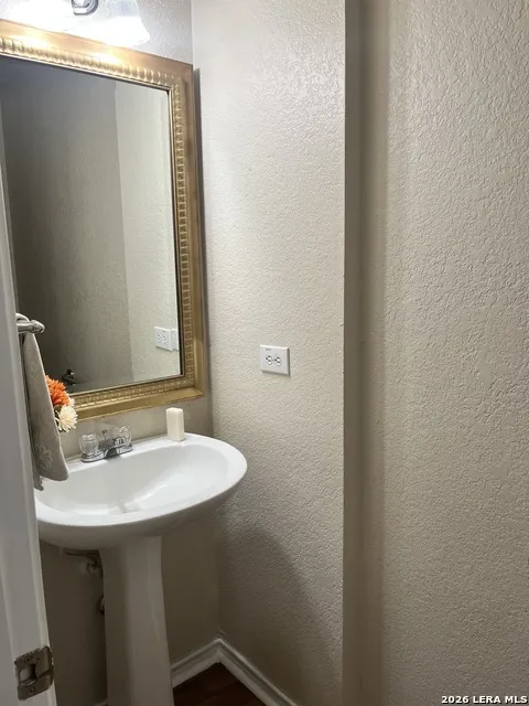 8019 Thicket Pass San Antonio, TX 78254