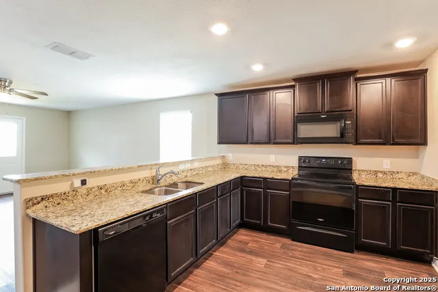 3215 Rosalind Way San Antonio, TX 78222