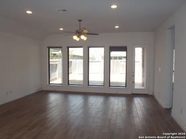1948 Highland Seguin, TX 78155