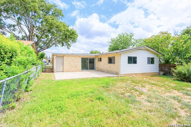 4442 SUMMER SUN LN San Antonio, TX 78217