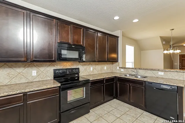 3829 Sierra Birch San Antonio, TX 78261