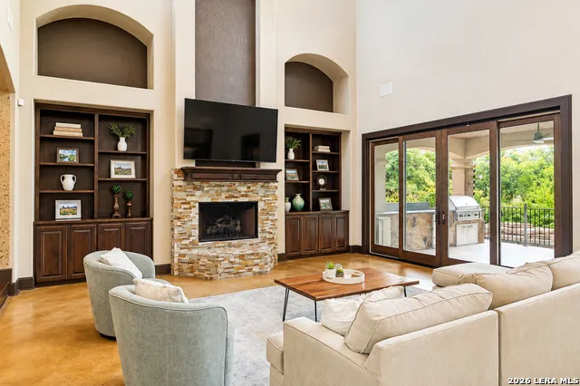 7938 Colonial Woods Boerne, TX 78015