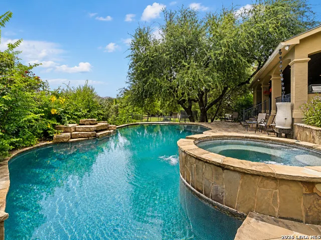 7938 Colonial Woods Boerne, TX 78015