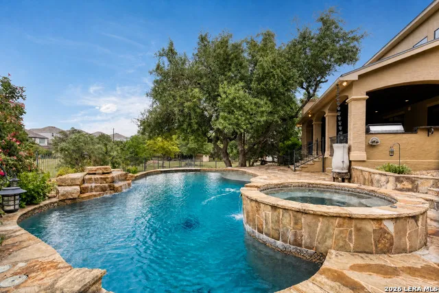 7938 Colonial Woods Boerne, TX 78015
