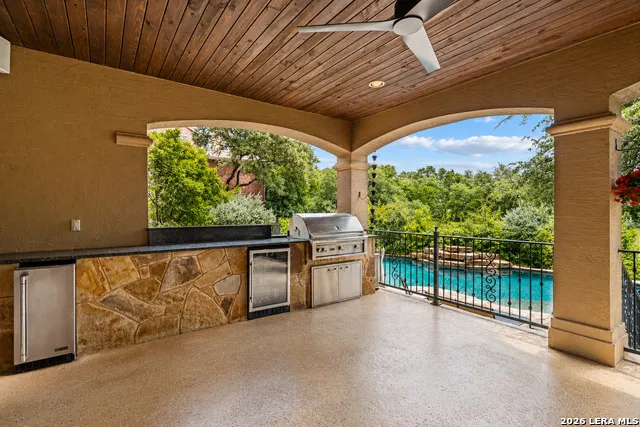 7938 Colonial Woods Boerne, TX 78015