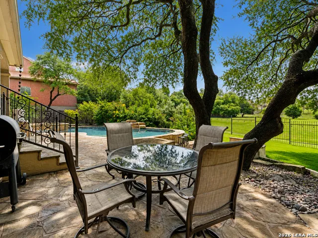 7938 Colonial Woods Boerne, TX 78015