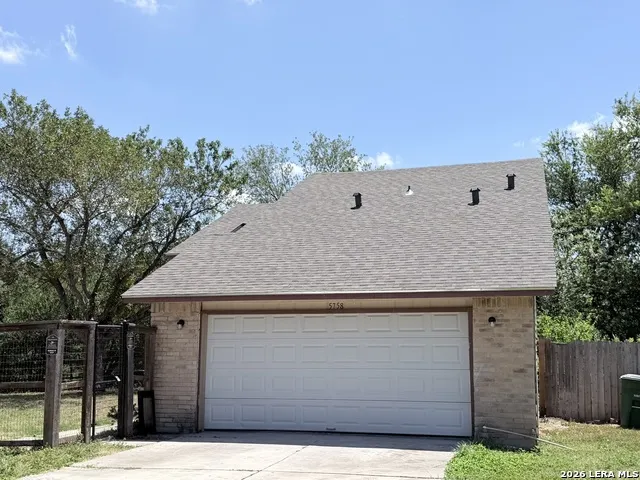 5758 SPRING MOON ST San Antonio, TX 78247