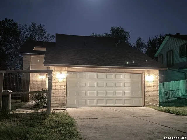 5758 SPRING MOON ST San Antonio, TX 78247
