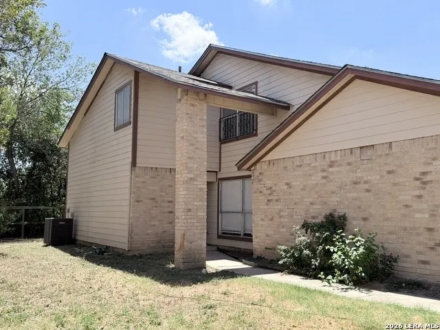 5758 SPRING MOON ST San Antonio, TX 78247