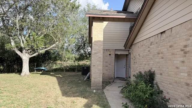5758 SPRING MOON ST San Antonio, TX 78247