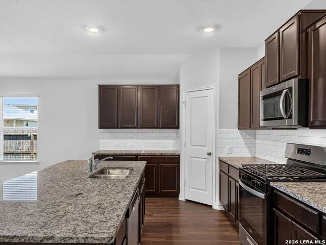 723 Overlook Rdg Cibolo, TX 78108