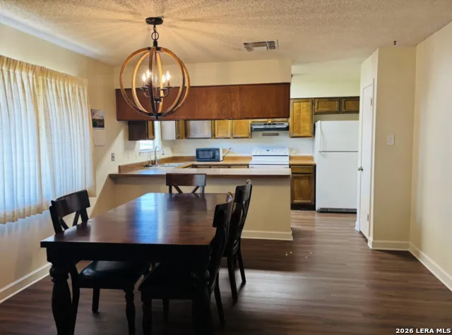 9334 VALLEY RDG San Antonio, TX 78250
