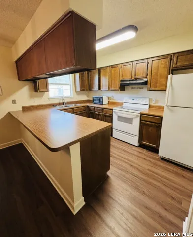 9334 VALLEY RDG San Antonio, TX 78250
