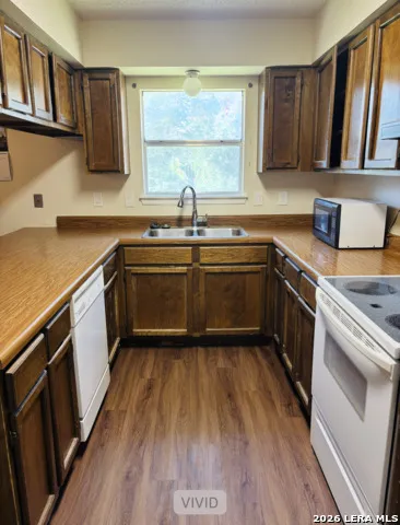 9334 VALLEY RDG San Antonio, TX 78250