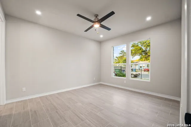 411 Moselle Ave San Antonio, TX 78237