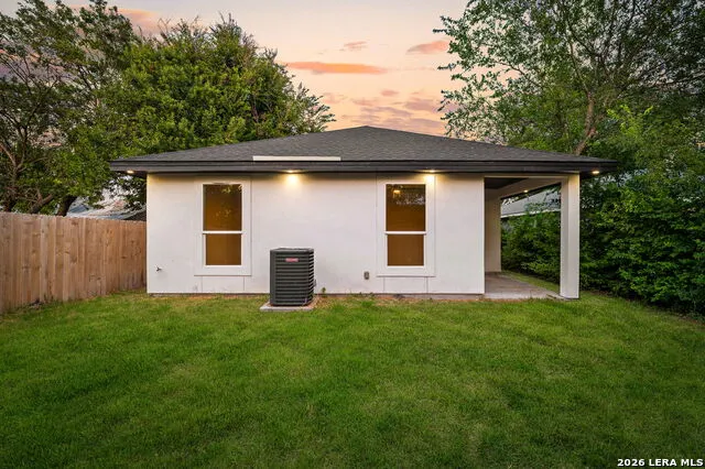 411 Moselle Ave San Antonio, TX 78237
