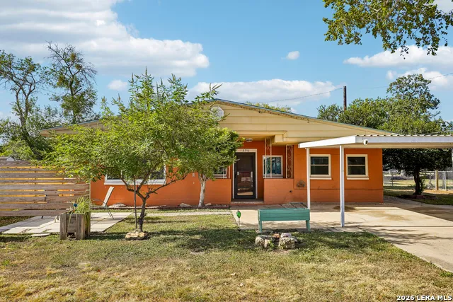 1206 W VILLARET BLVD San Antonio, TX 78224