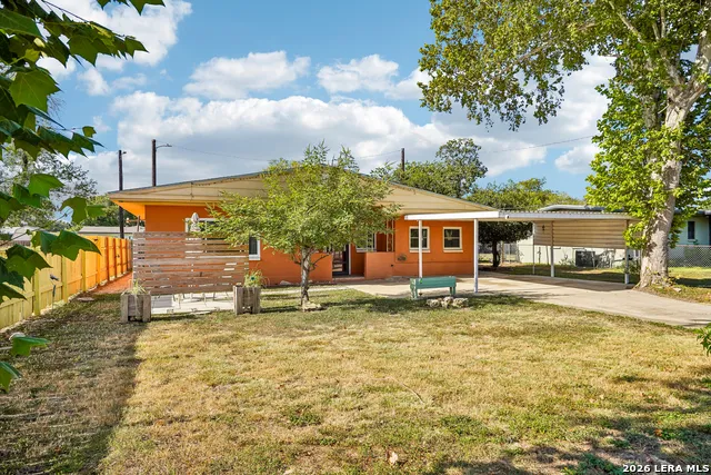1206 W VILLARET BLVD San Antonio, TX 78224