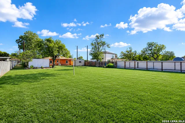 1206 W VILLARET BLVD San Antonio, TX 78224