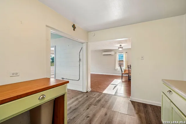 1206 W VILLARET BLVD San Antonio, TX 78224