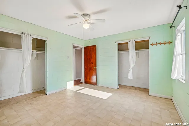 1206 W VILLARET BLVD San Antonio, TX 78224